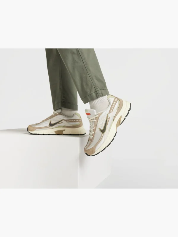 Nike Sneaker Beige Online